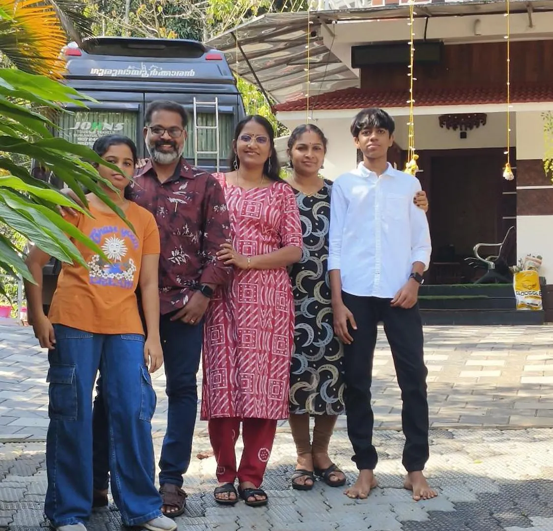 Arabian Holiday Resort With Swimming Pool In Idukki Calvary Mount 0*,